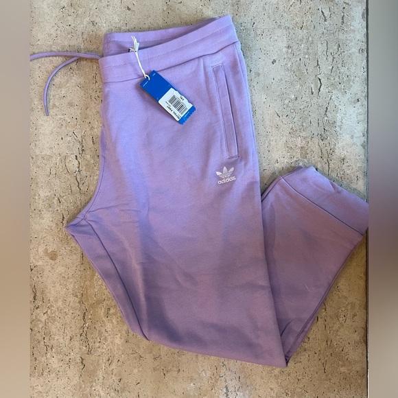 Adidas Men's Originals Trefoil Essentials Pants Purple DV1538 in Purglo Size 2XL - Picture 1 of 5